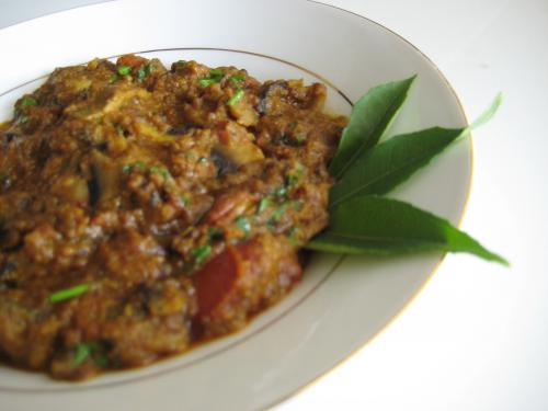 Chettinadu mushroom masala