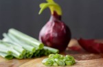 HOW TO FREEZE SPRING ONIONS – Storing Green Onions/ Scallions